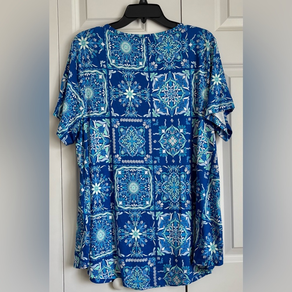 Blue Patterned Short Sleeve Top - Picture 4 of 5